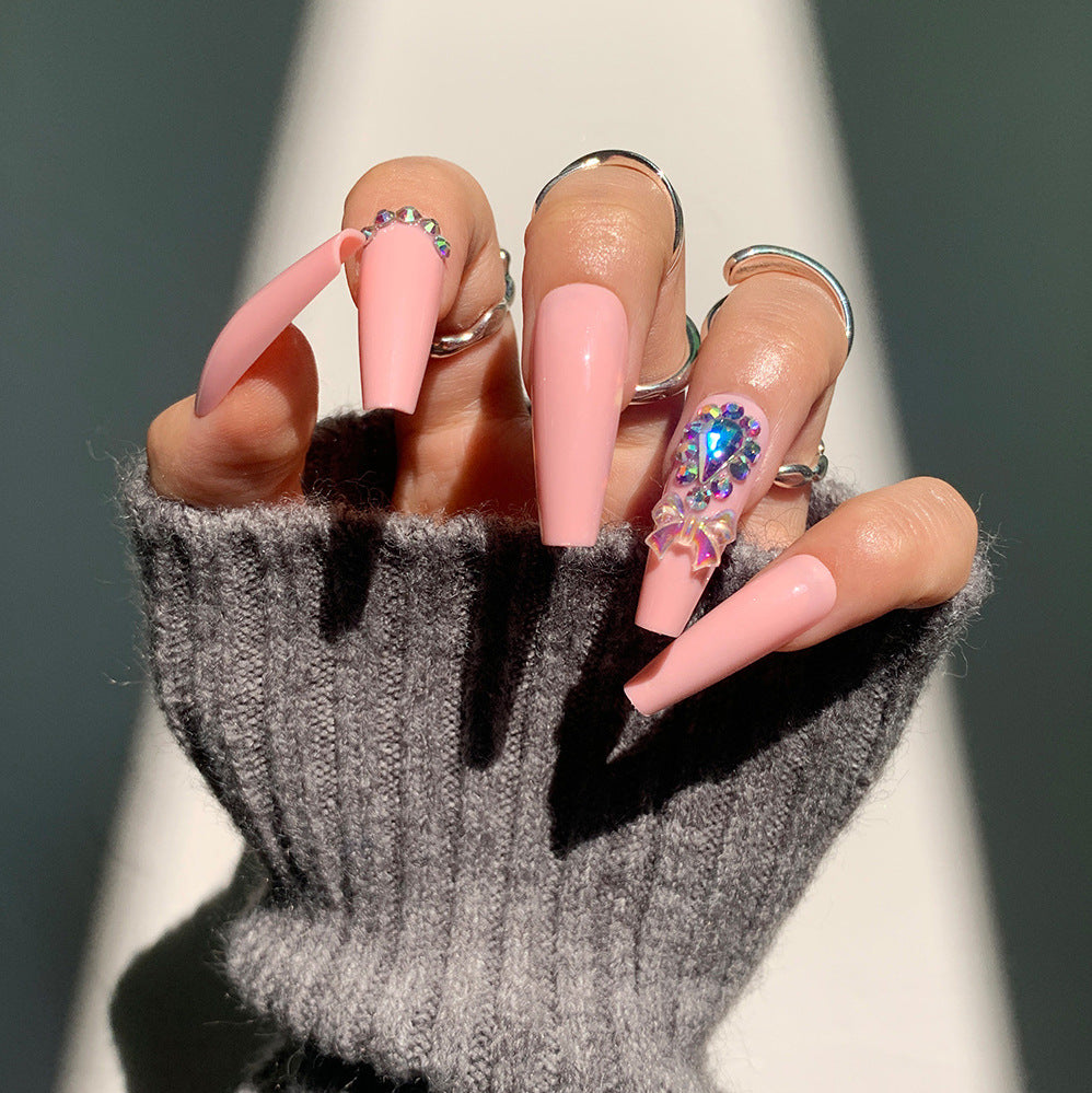 Nail art with heart and lip designs Stornfield