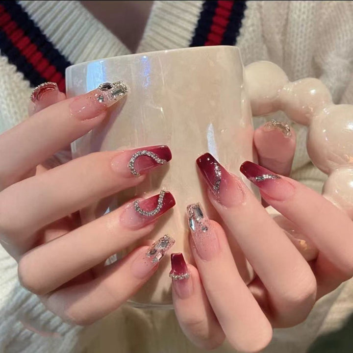 Artificial artificial fingernails with elegant heart accents Stornfield