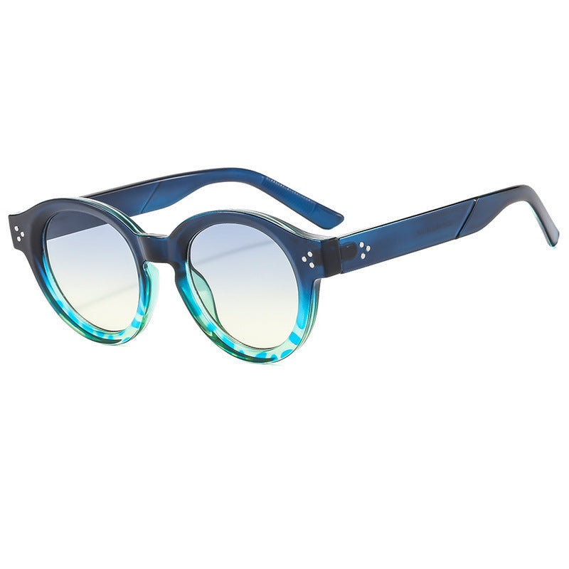 Ladies' fashionable sunglasses with clear and structured frame Stornfield