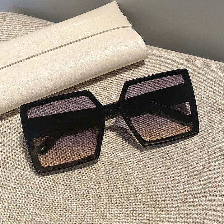 Women's square sunglasses with a sturdy frame and stylish design Stornfield