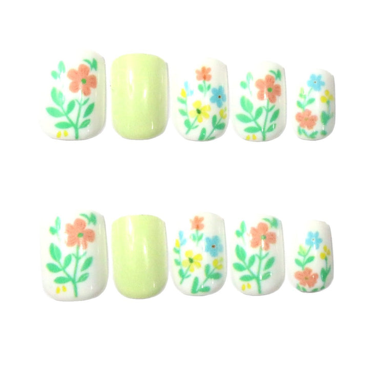 Artistic Floral Nail Art Stornfield 1789915913