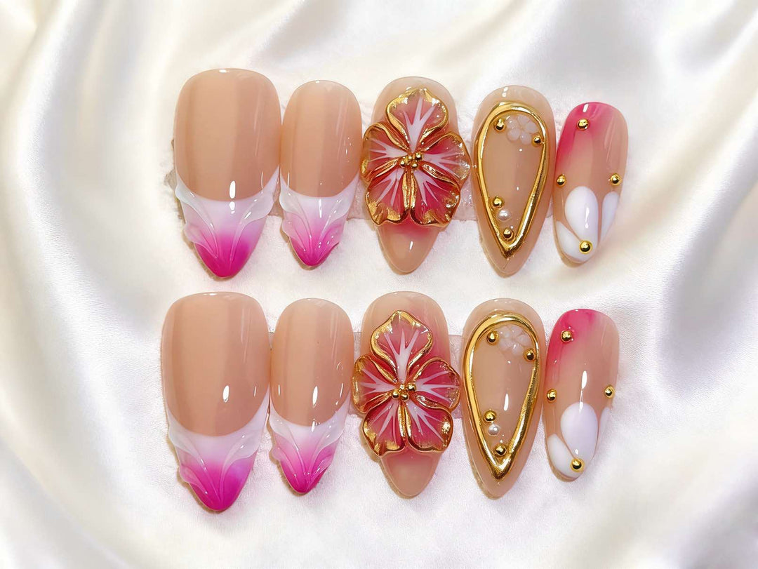 Decorative Handcrafted Press-On Nail Art Set with Beach-Inspired Designs