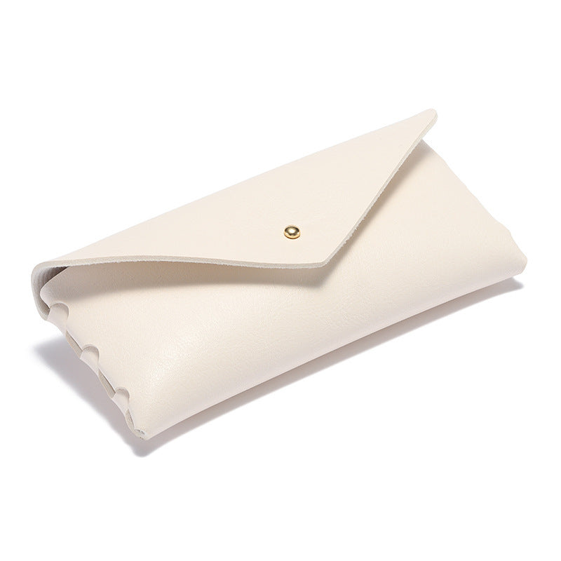 Elegant Phone Case in Minimalist Leather Design Stornfield