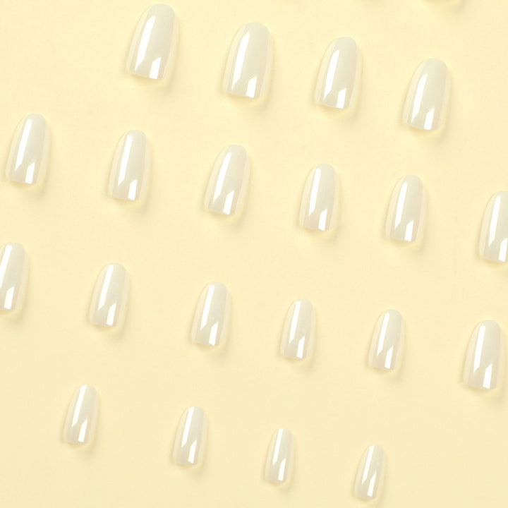 Luxus Acrylic Nails with Metallic Shine Stornfield