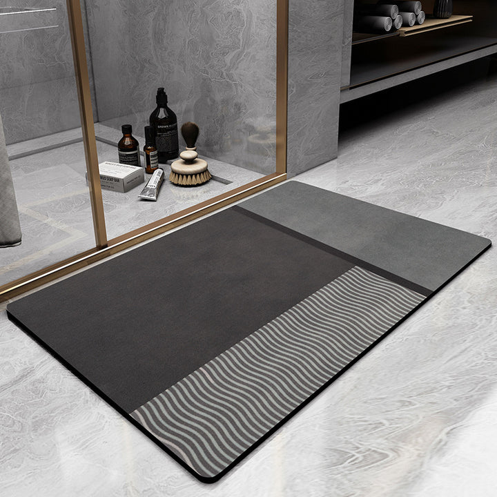 Plush Microfiber Bath Mat with Elegant Stripe Design