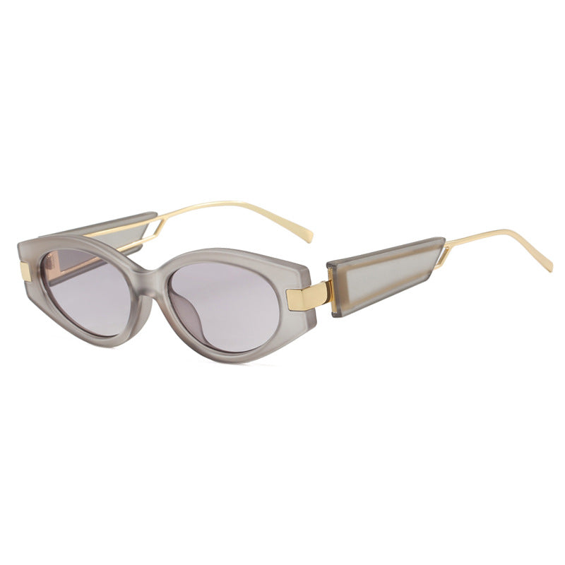 Ladies elegant Cat-Eye sunglasses with gold accents Stornfield