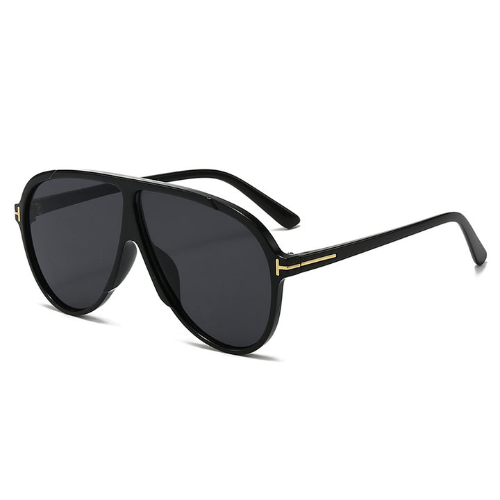 Women's large sunglasses with modern design and protective lenses Stornfield