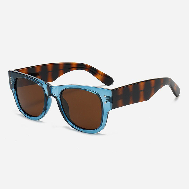 Ladies sunglasses in minimalist and elegant design Stornfield
