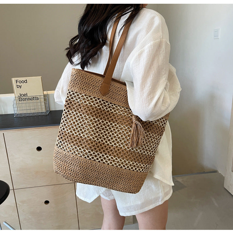 Rich-featured Bastbag Stornfield