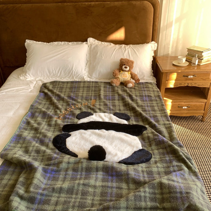 Cuddle blanket with teddy applique and checkered fleece
