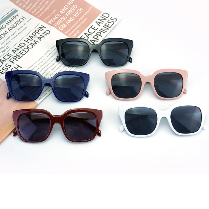 Women Fashion oversized Sunglasses with striking Frame Stornfield