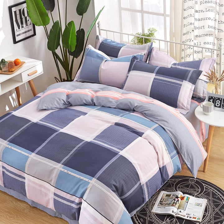Playful Bear Checkered Comforter Set