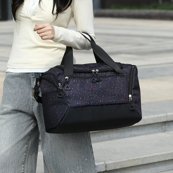 Sporty shoulder bag with versatile compartments Stornfield