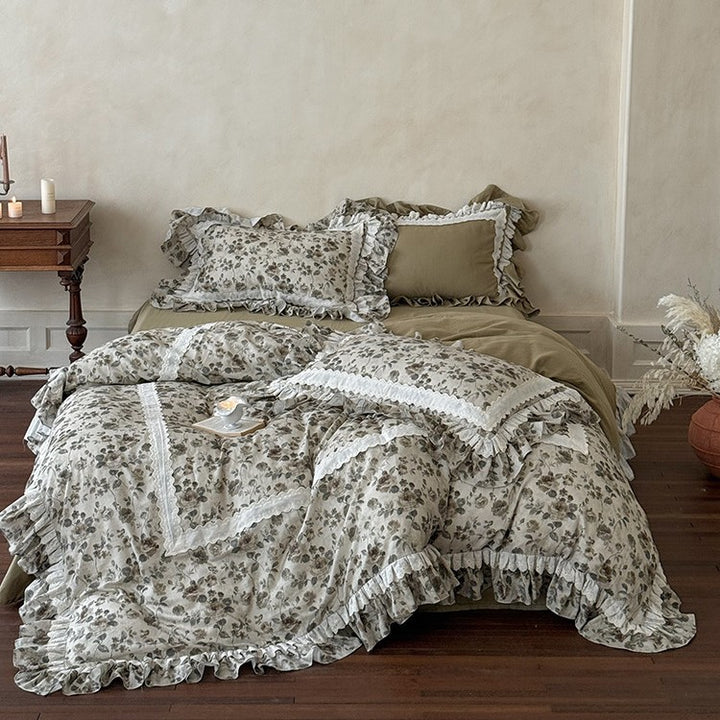Romantic Vintage Bedding Set with Ruffles and Lace