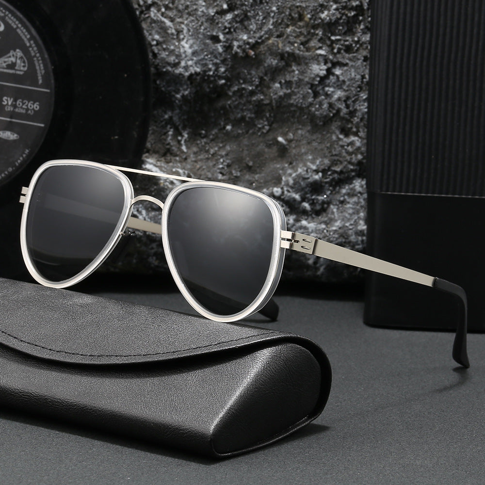 Women Aviator Sunglasses with robust metal frame and polarized lenses Stornfield