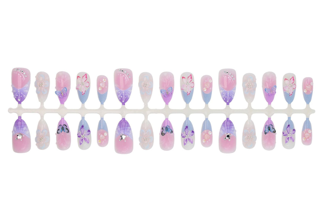 Artificial nail set with elegant flower and butterfly decorations Stornfield