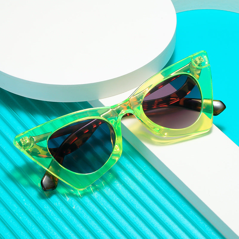 Ladies fashionable cat-eye sunglasses in fashion style Stornfield