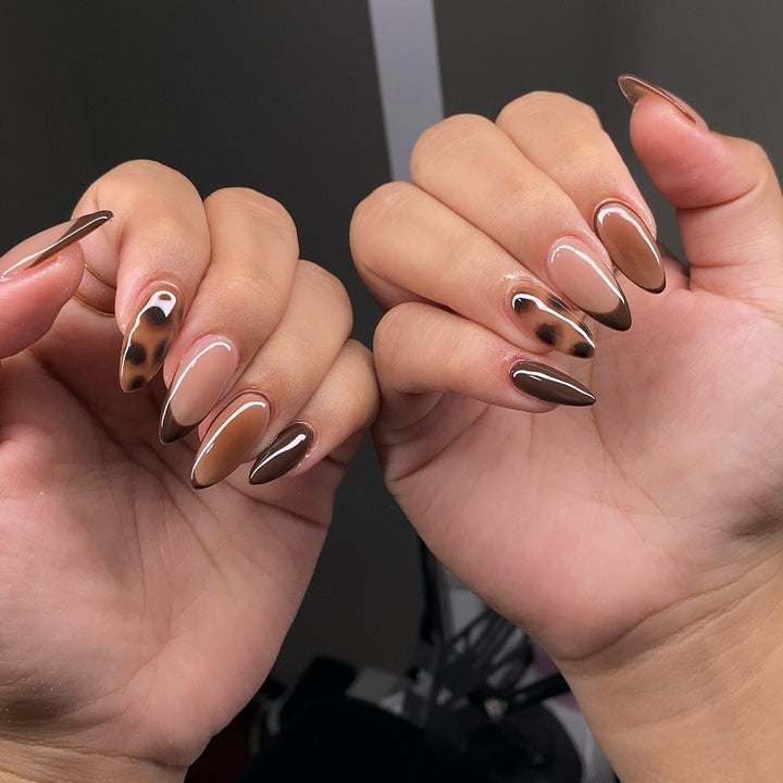 Artistic Almond Shaped Press-On Nail Set