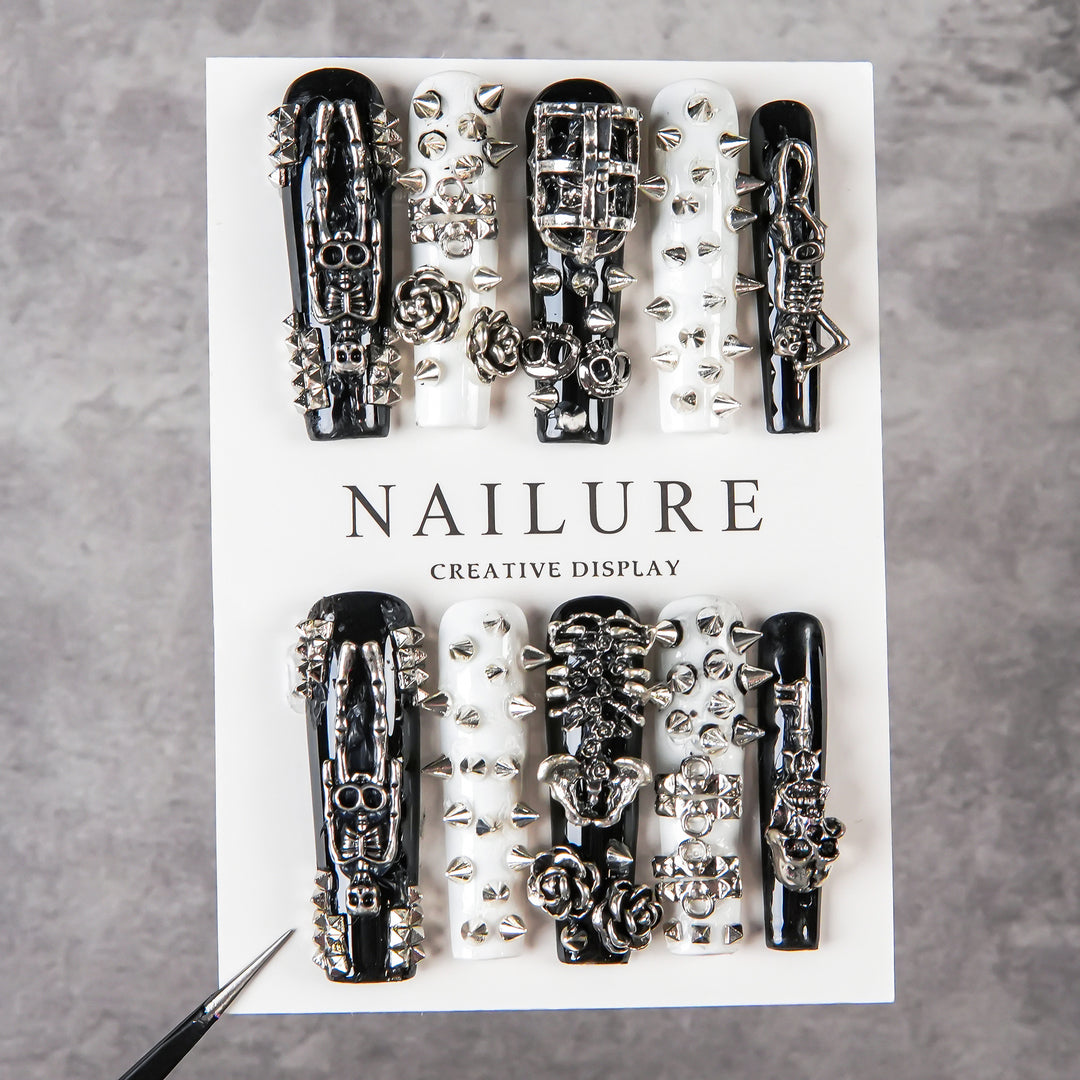 Decorative Gothic Press-On Nail Set