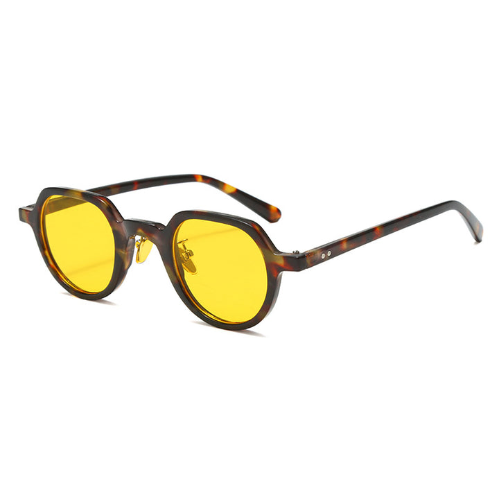 Women's round sunglasses with modern plastic frame and UV protection Stornfield