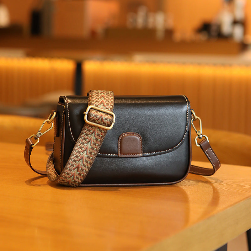 Elegant Leather Crossbody Bag  1791995269
