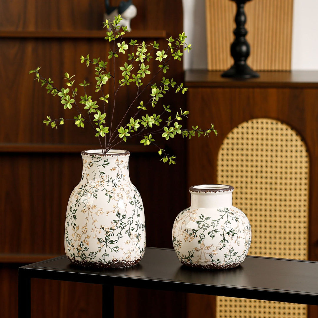 Elegant and artistically decorated ceramic vase Stornfield