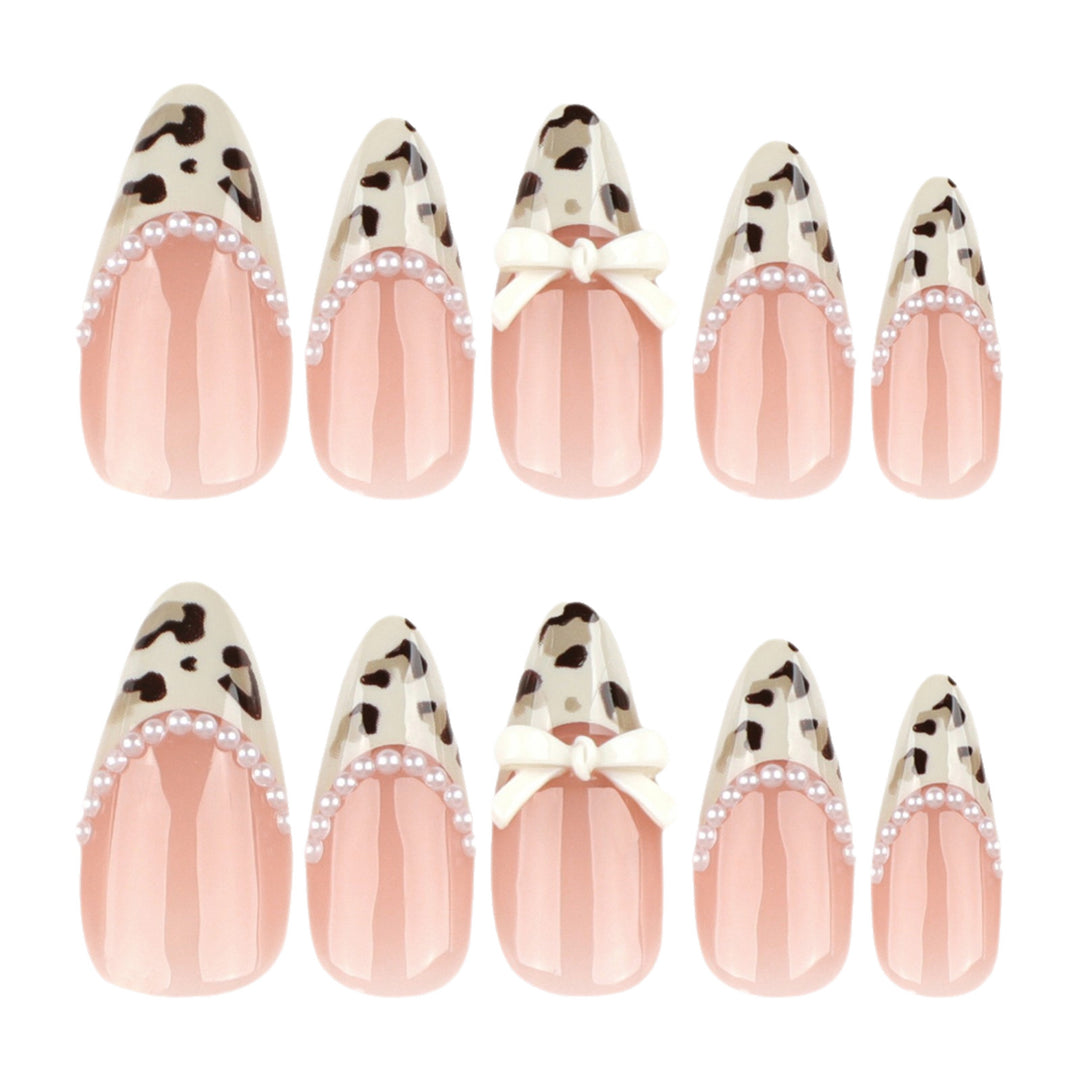 Artistic Press-On Nail Set with Bow and Animal Print Stornfield