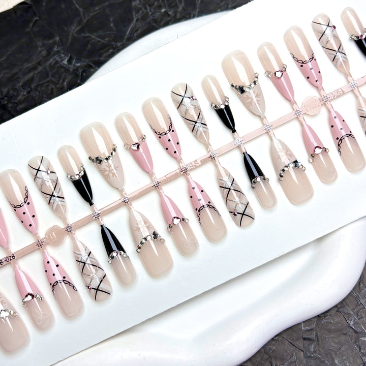 Glamorous Press-On Nail Kit