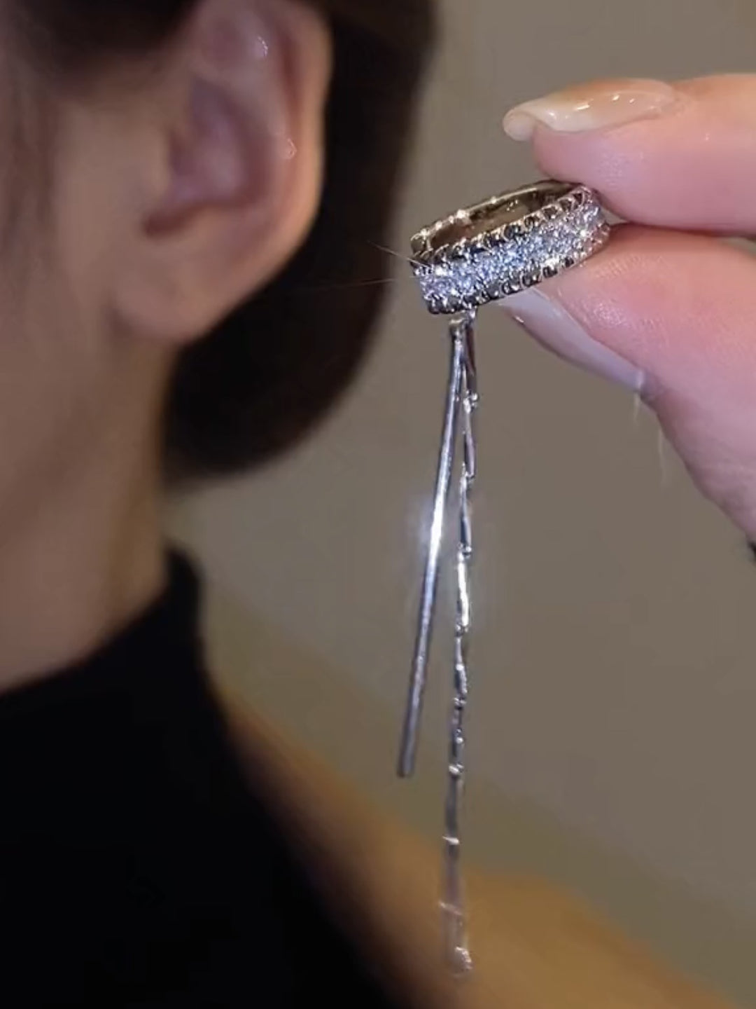 Glamorous earrings with sparkling stones Stornfield