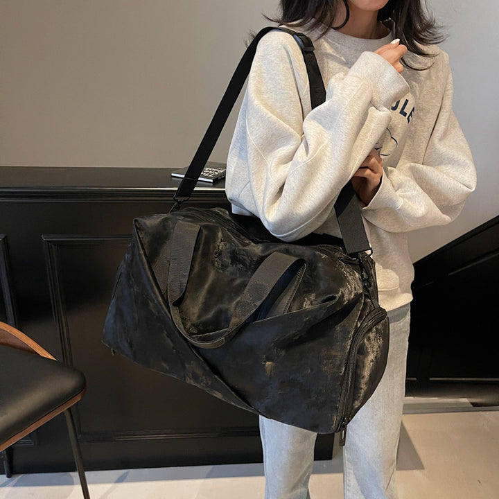 Elegant Multi-Compartment Travel Duffle Bag Stornfield
