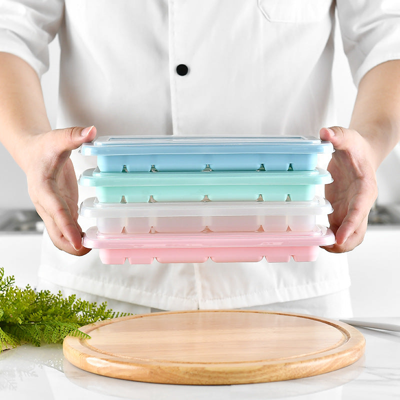 Silicone ice cube tray with precise fitting lid Stornfield
