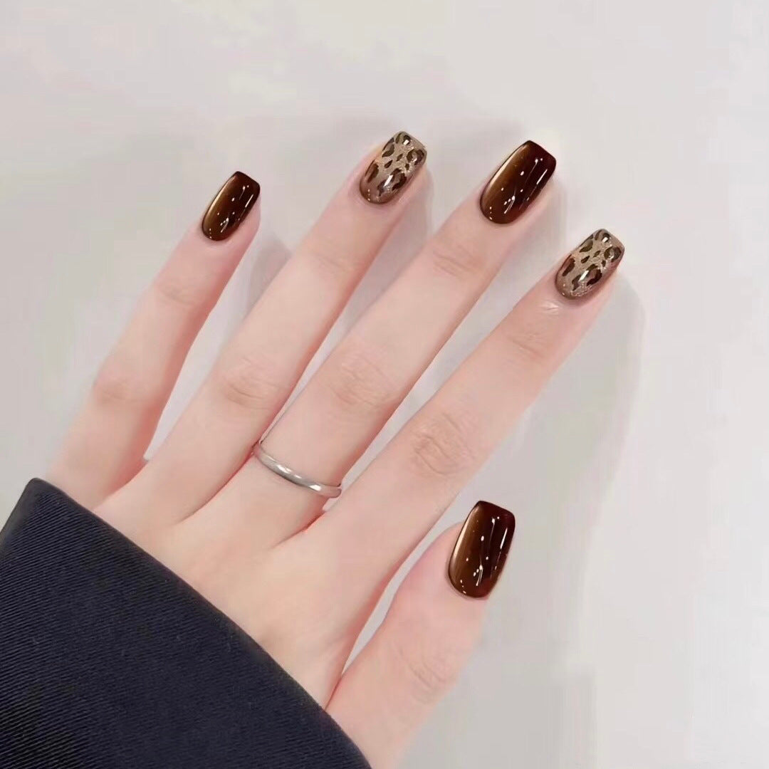 Chic Leopard-Print Press-On Nail Set