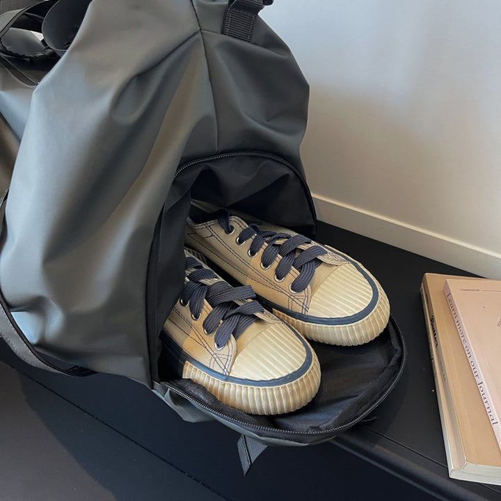 Sporty Travel Bag With Maximum Functionality Stornfield