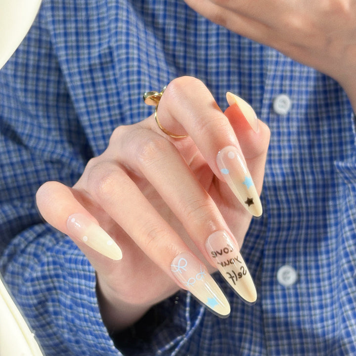Artistic Press-On Nail Set with Star Design Stornfield