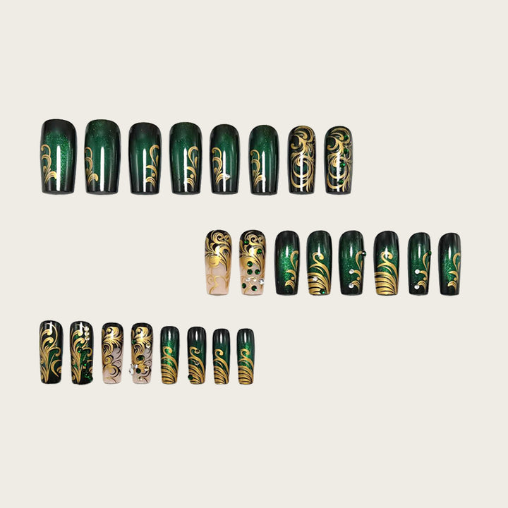Artificial nails with elegant gold and green tones Stornfield