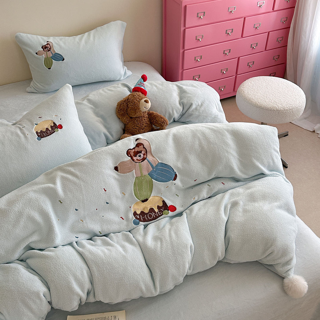 Children's Embroidered Bear Cotton Duvet Cover Set with Plush-Texture Reversible Back & Pom-Pom Corners