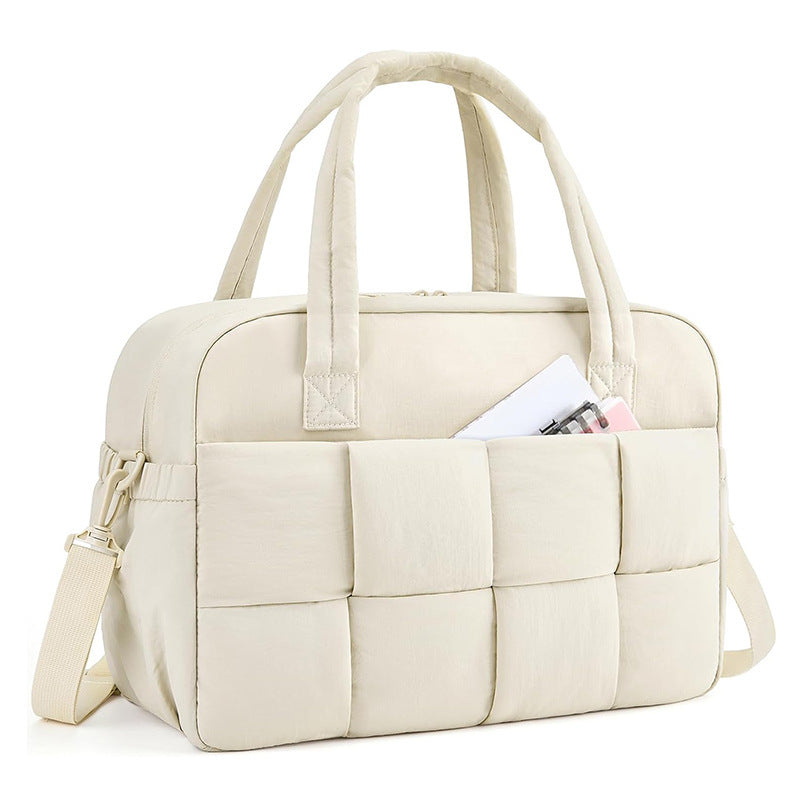 Practical and Stylish Travel Bag with Structured Design Stornfield