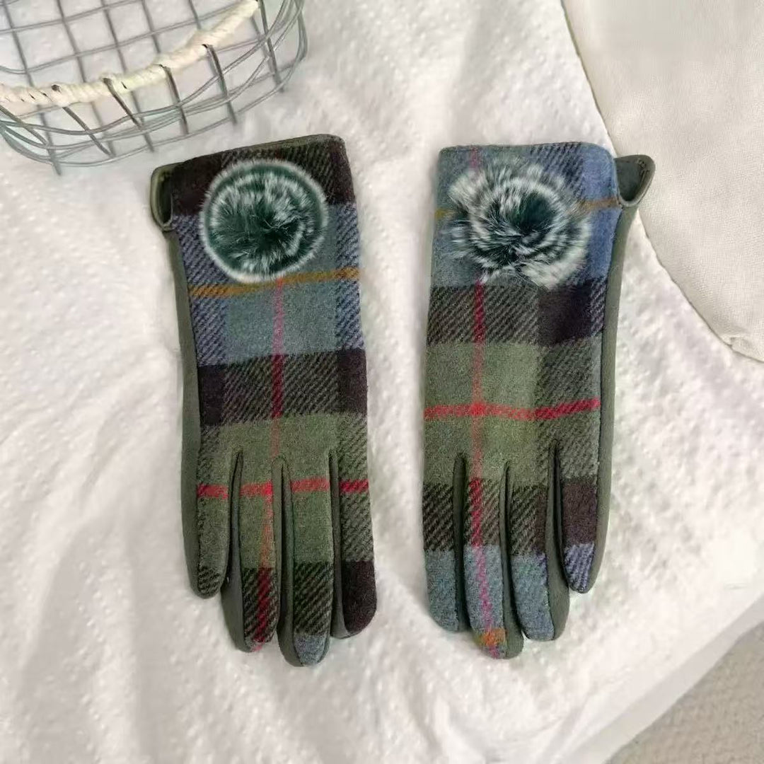 Winter Plaid Pattern Touchscreen Gloves Stornfield