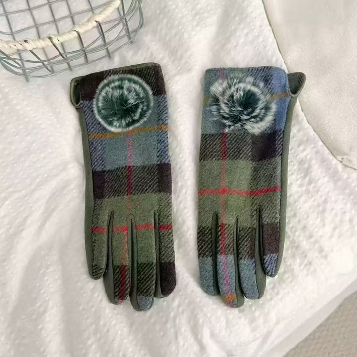 Winter Plaid Pattern Touchscreen Gloves Stornfield
