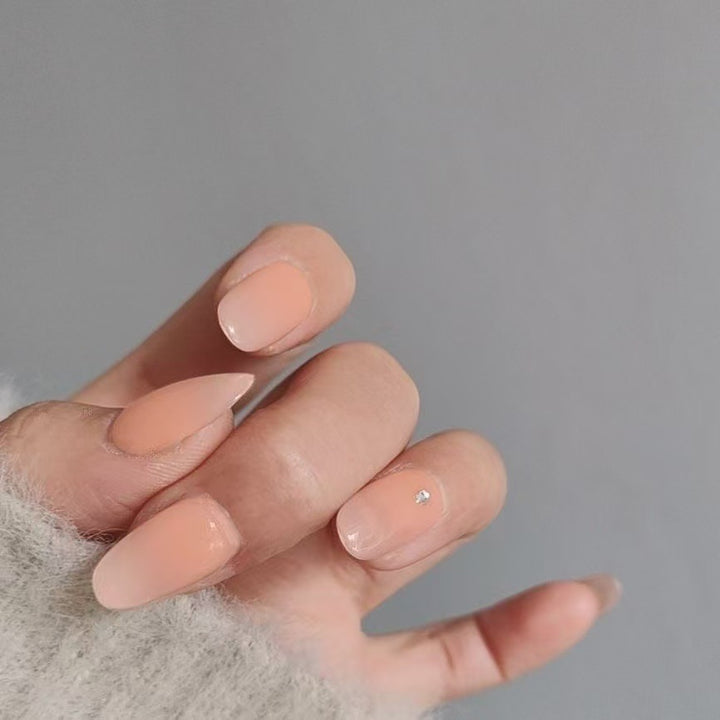 Elegant Almond-Shaped Press-On Nail Extensions Stornfield