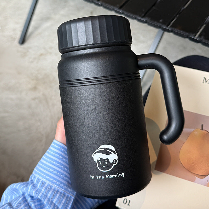 Women's insulated drinking bottle with ergonomic handle and practical leak protection Stornfield