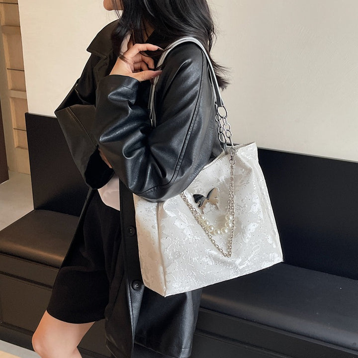 Elegant Pearl-Detail Handbag Stornfield