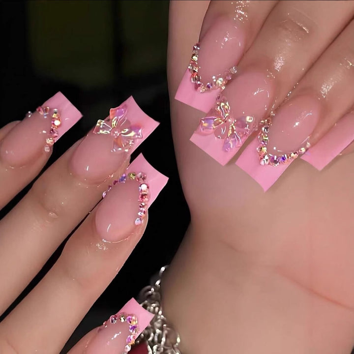 Artificial nail set with elegant decorations Stornfield