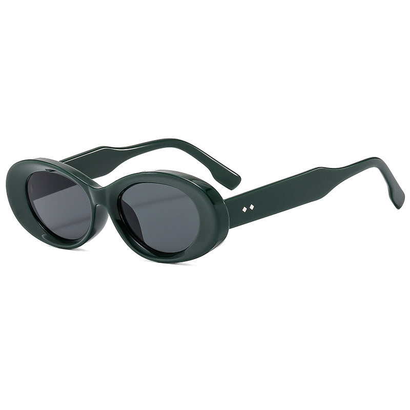 Women Retro-inspired Sunglasses in elegant oval design Stornfield