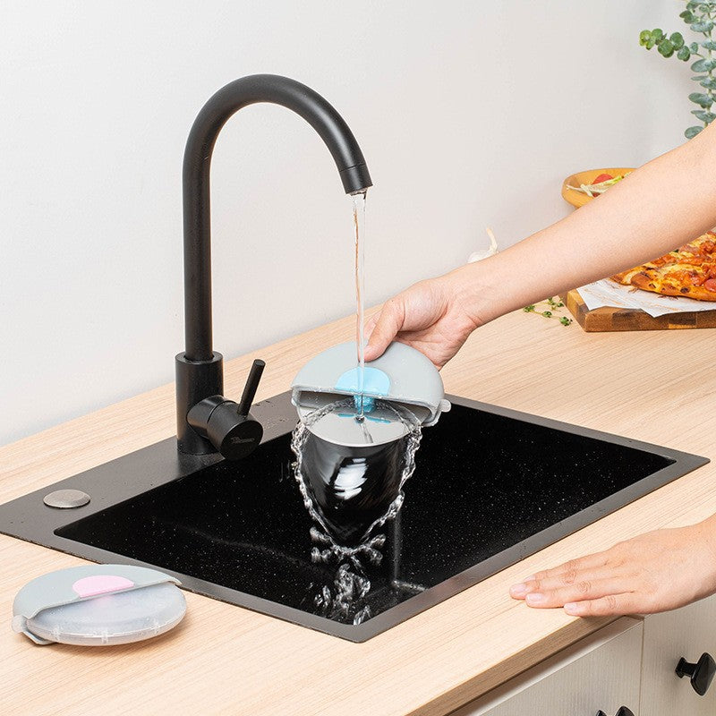 Silicone refrigerator container with practical flip lid Stornfield