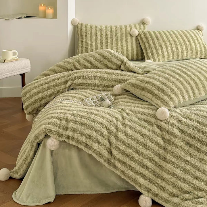 Luxury Faux-Sherpa Pom-Pom Duvet Cover Set