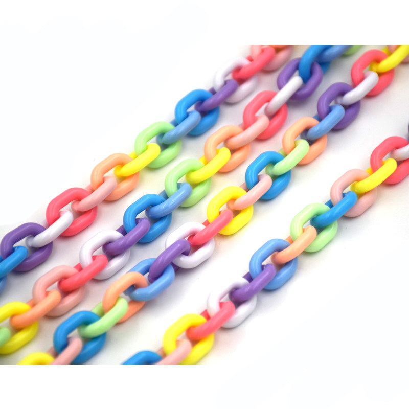 Stylish Acrylic Chain Stornfield