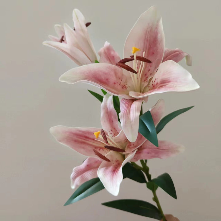 Lifelike Lily Stem Bouquet