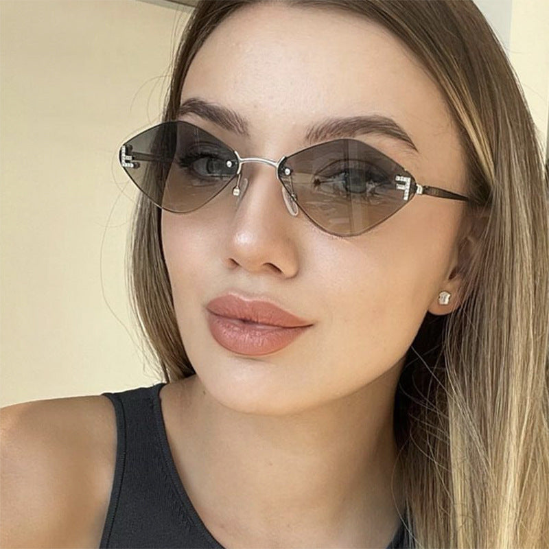 Women's geometric sunglasses in an extravagant design with gradient lenses Stornfield
