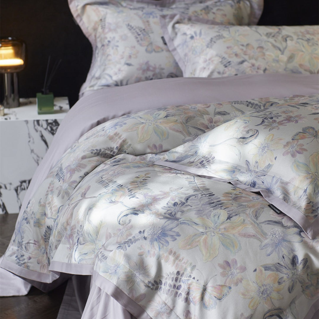 Botanical Satin Jacquard Reversible Duvet Cover Set with Scalloped-Edge Pillow Shams